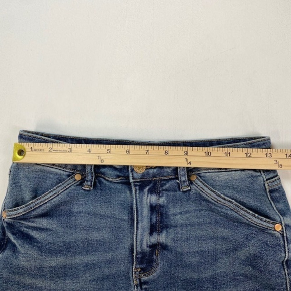 Judy Blue High Rise Medium Wash Raw Hem Denim Shorts JB150301 MD-CO Women Size M - Picture 4 of 10